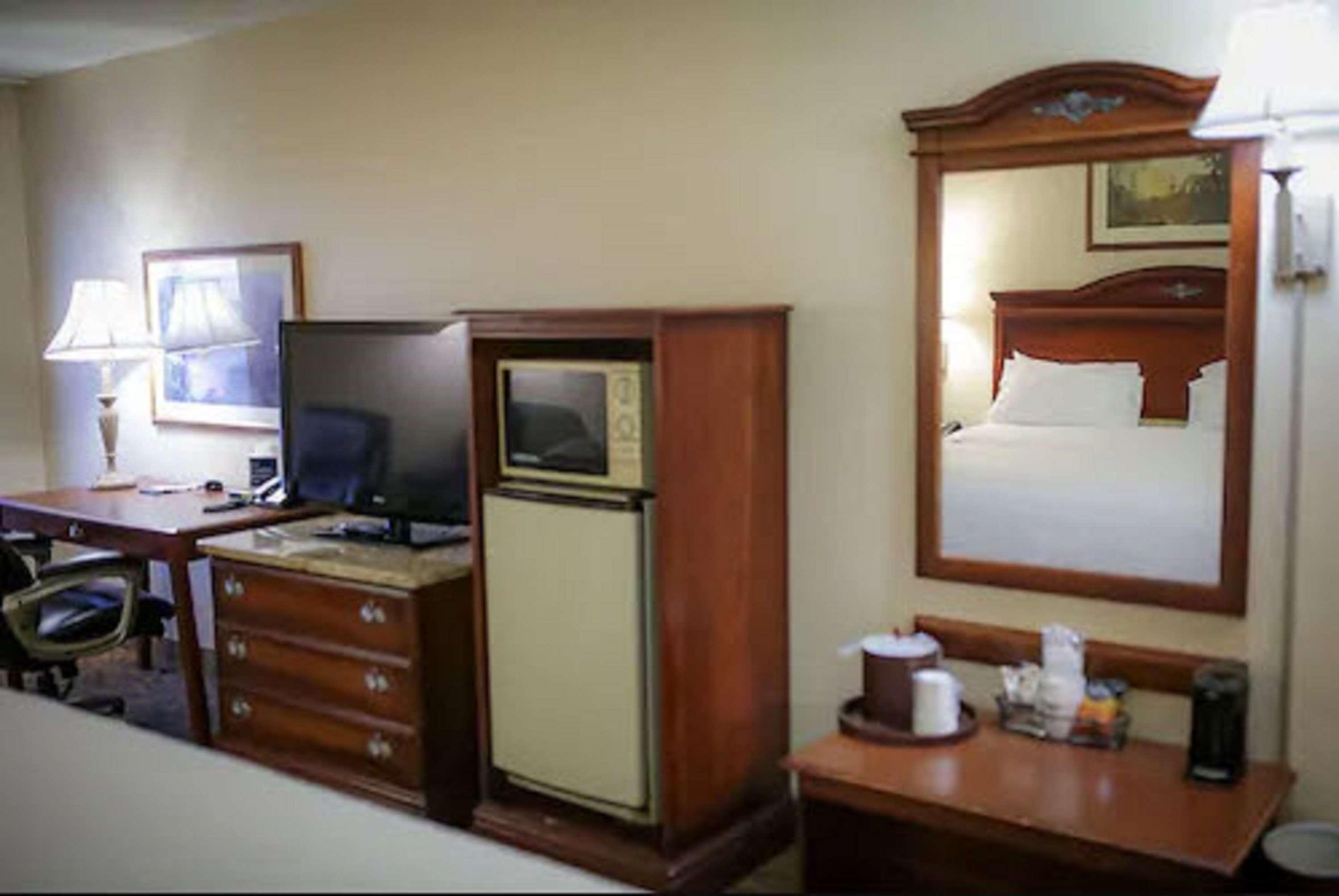 Surestay Plus Hotel By Best Western Шайен Екстериор снимка